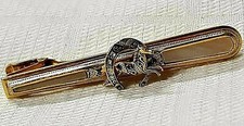 ANCIENNE PINCE FIXE CRAVATE OR DE TOLEDE FER A CHEVAL NACRE tie clip # K1