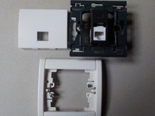 Legrand 84340 84342 85683 - Prise RJ45 CAT.6 Sagane Opalis Kozi Blanc