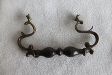 Ancienne poignée de meuble en