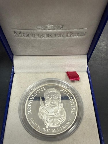 11024 coffret 100 francs - -,