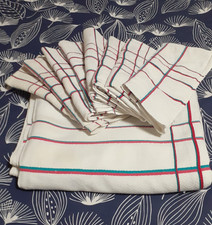 LOT de  1 NAPPE + 8 SERVIETTES ( nappe  basque ).