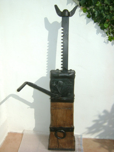 Ancien cric bois - en,