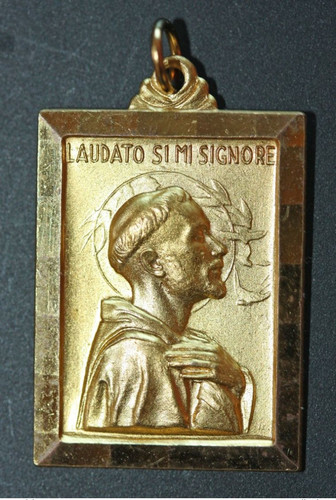Belle médaille religieuse