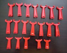 19 supports de rails pour circuit de voitures électrique POLISTIL TONKA 175 WRS