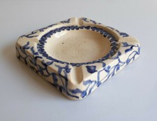 Mougin, Nancy - cendrier section carré - émaillage bleu et blanc - art nouveau