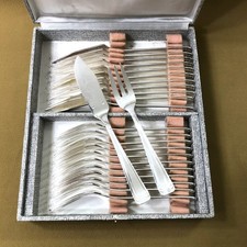 ménagère 12 couverts à