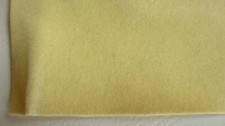 Coupon de tissu N°9 Suédé Suédine style Alcantara velours ras jaune pâle 