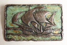 Broche métal argenté + laque