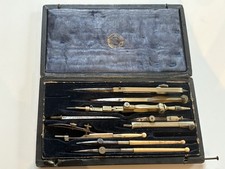 Ancien Coffret à Compas – Manufacture Française Saint-Étienne Armes Et Cycles