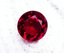 Ample Pierre Précieuse