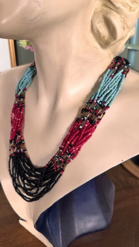 Beau collier perles - ,