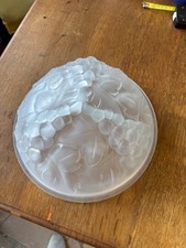 vasque signée Degué verre moulé pressé