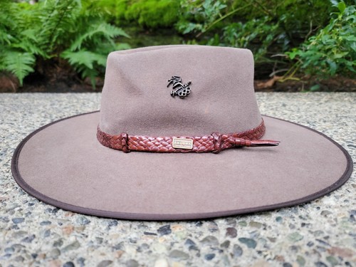 Akubra snowy river millennium - river,
