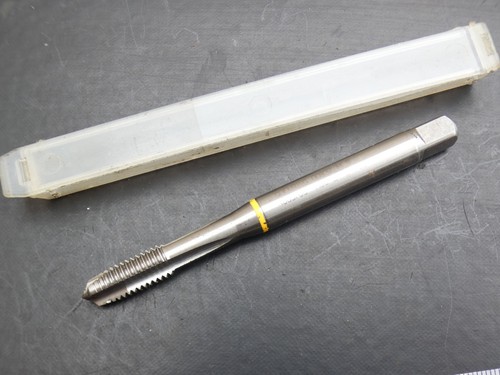 Taraud lèvres x - 3, m8