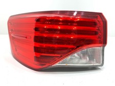 FEU ARRIÈRE GAUCHE TOYOTA