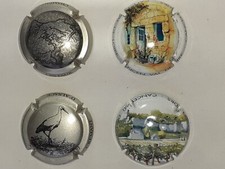 LOT DE 4 CAPSULES DE CHAMPAGNE , MOUSSEUX DIVERSES