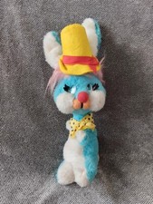 Peluche lapin bleu jaune rose