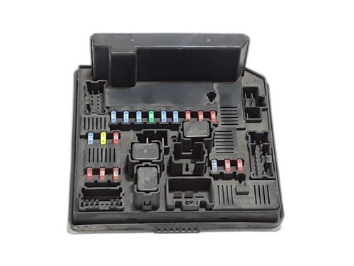 Boite fusibles nissan - fusibles,
