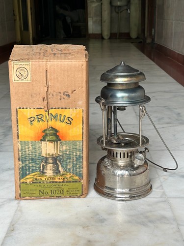 Lampe pétrole sous - pétrole,
