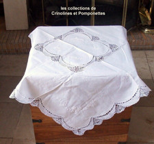 NAPPE A THE SURNAPPE  BRODEE MAIN  POINT DE CLUNY BLANCHE 90CM  ALIX ***