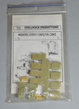 VERLINDEN 1/35 MODERN JERRY AND OIL CANS
