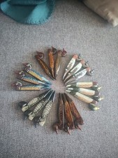 Lot de 18 anciens  portes-couteaux "CANARDS". en bois.