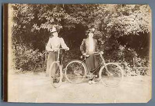 France, Dames faisant du vélo