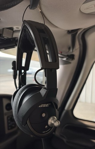 Cirrus sr22 sr22t - -,