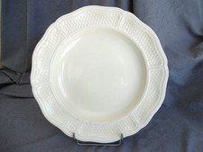 PLAT ROND CREUX FAIENCE GIEN DECOR GRAINS DE RIZ OU PONT AUX CHOUX.