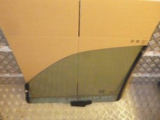 Vitre avant droit AUDI A6 1 AVANT BREAK 4A0845022A