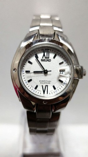 Montre quartz seiko - à,