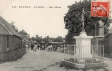 CPA EVREUX ST MICHEL/CARREFOUR/ECRITE/OBLITEREE
