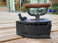 Ancien fer à repasser à braise