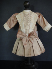 ROBE en soie vieux rose pour poupée ancienne vintage Jumeau, Bru de 32-34cm.