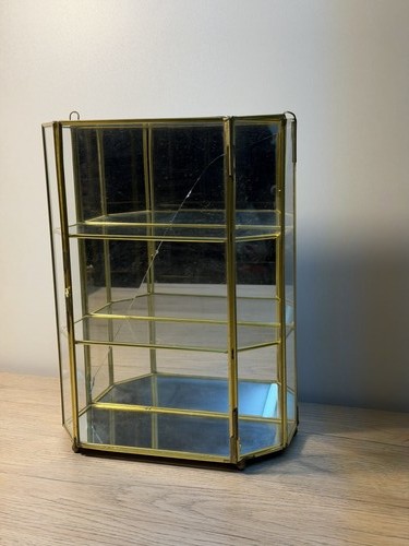 Vitrine comptoir polygonale - vitrine,