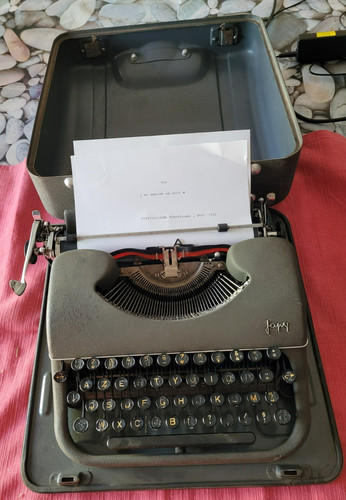 Vintage machine ecrire - vintage, a