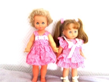 Lot de deux jolies poupées