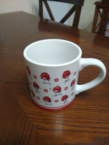 Red coffee mug 2018 - m&m,
