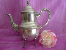 VERSEUSE THEIERE CAFETIERE QUADRIPODE METAL ARGENTE POINCONNE
