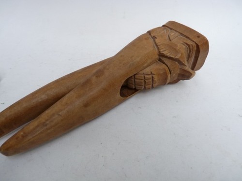 Casse noix bois sculpté art - casse,