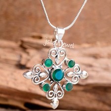 Bijou pendentif religieux en