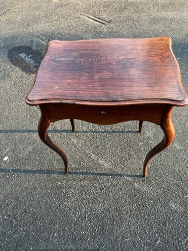 031 petite table milieu - 031,