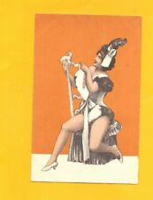 ARTISTE en tenue légére sur CHAISE avec bébé LAPIN / illustrée avant 1904