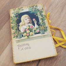 Ancien carnet porte aiguilles