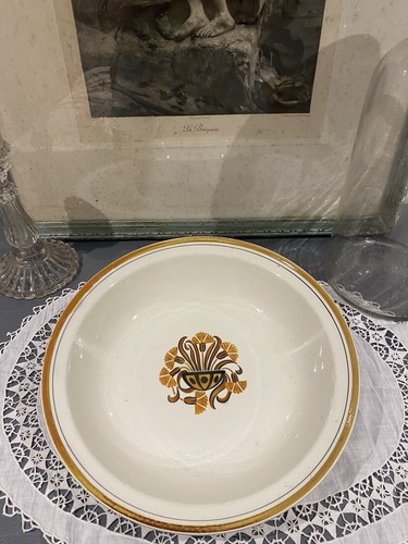 Plat creux creil - et, montereau