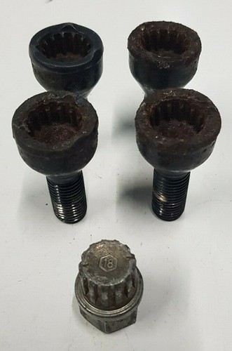Jeu boulons écrous - jeu,