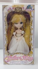 Poupée figurine Sailor Moon