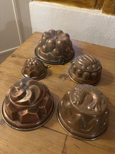 5 moules anciens  à gâteau