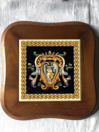 Ancien dessous plat - dessous, de