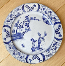 Assiette en faience Creil &